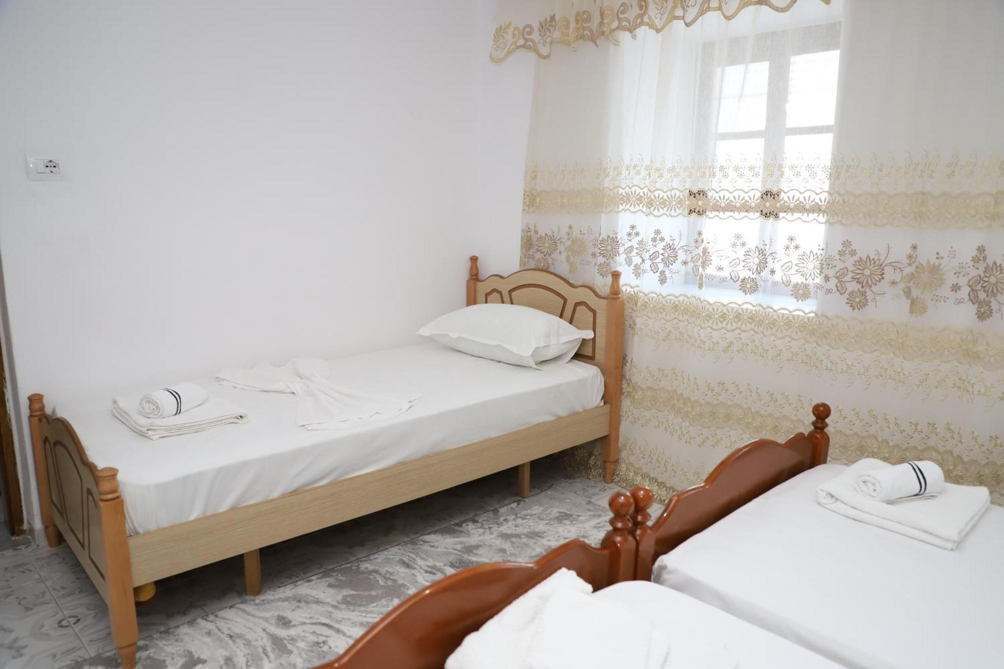 Guest House Lion ベラト エクステリア 写真